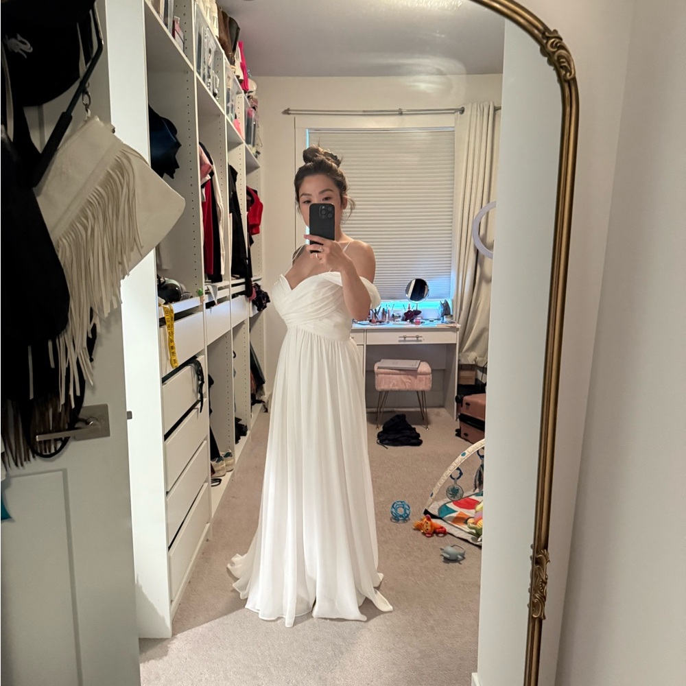Elegant White Strapless Gown
